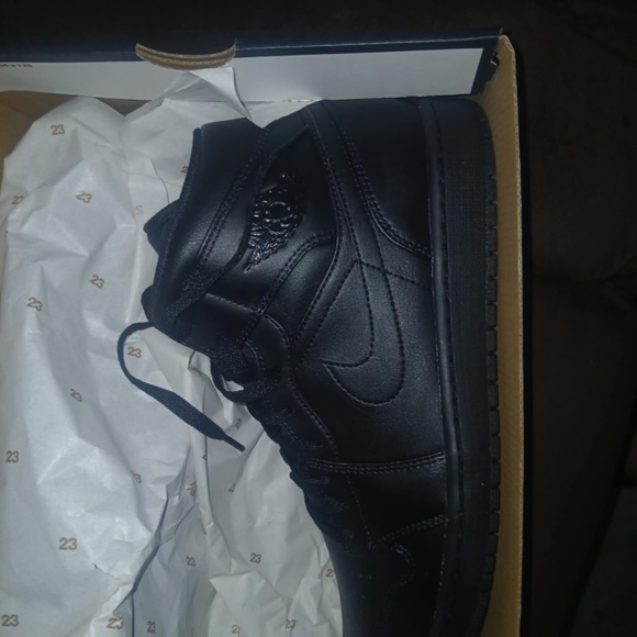 Air Jordan’s mids triple black size 12 - Picture 1 of 1